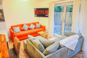 Contractors Long & Short Stay near City Centre by AltoLuxoExperience Short Lets & Serviced Accommodation with Free Parking & Wifi